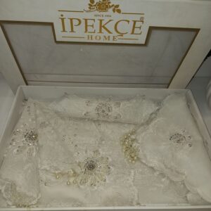 Ipekce set stolnjak sa cirkonima